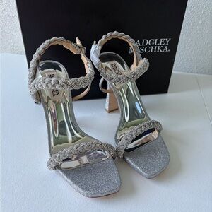 Badgley Mischka Fennel Silver‎ Cocktail Heels Braided Size 8 Formal Elegant Gala